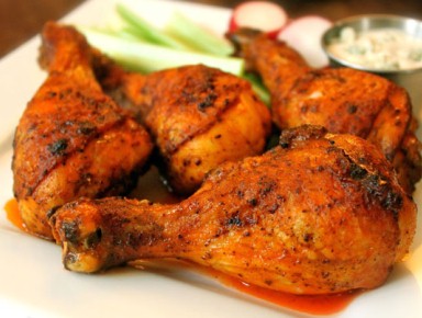 Tasty chicken are lifted at the age of 38-42 days which is very tasty with normal fat content. These birds are used in homes, for parties and catering. 